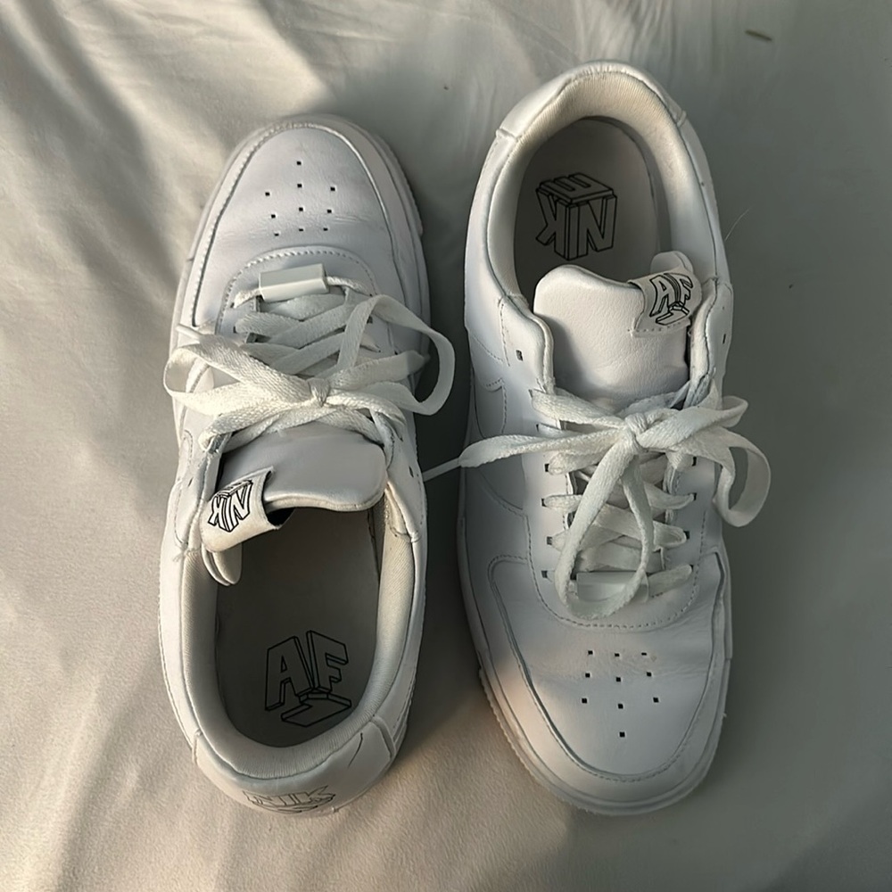 Air Force 1s pixels
